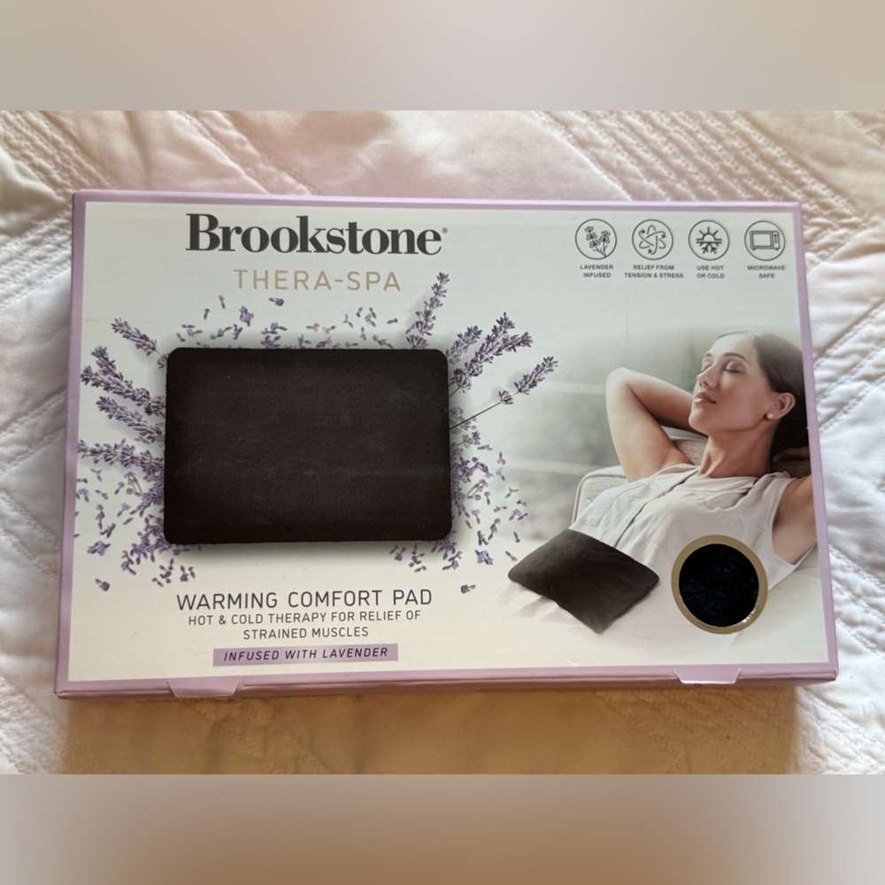 Brand New Microwaveable Brookstone Lavender-Infused Comfort Pad - Black